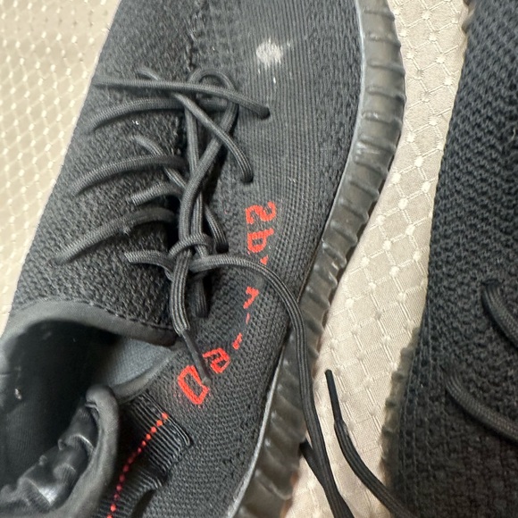 Yeezy v2 low bred Ape 779001 - Picture 3 of 10